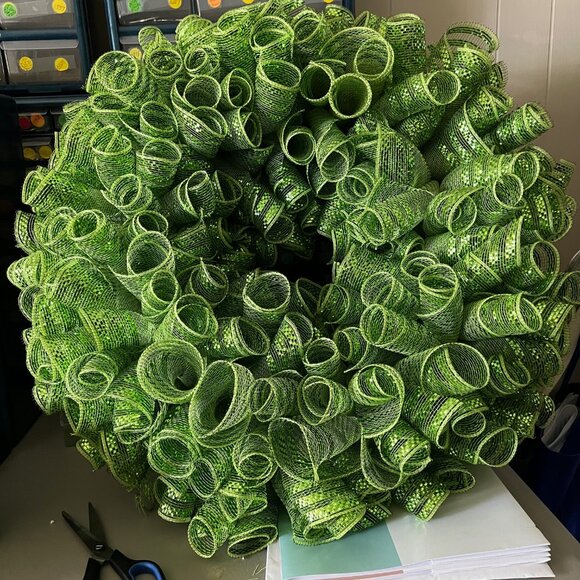 Green Deco Mesh Wreath Base-Decorate Yourself - Picture 1 of 1